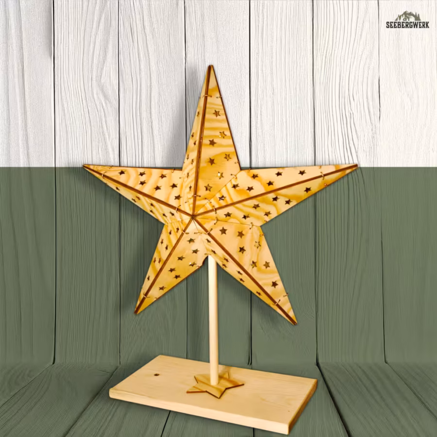 Holzstern auf Ständer
