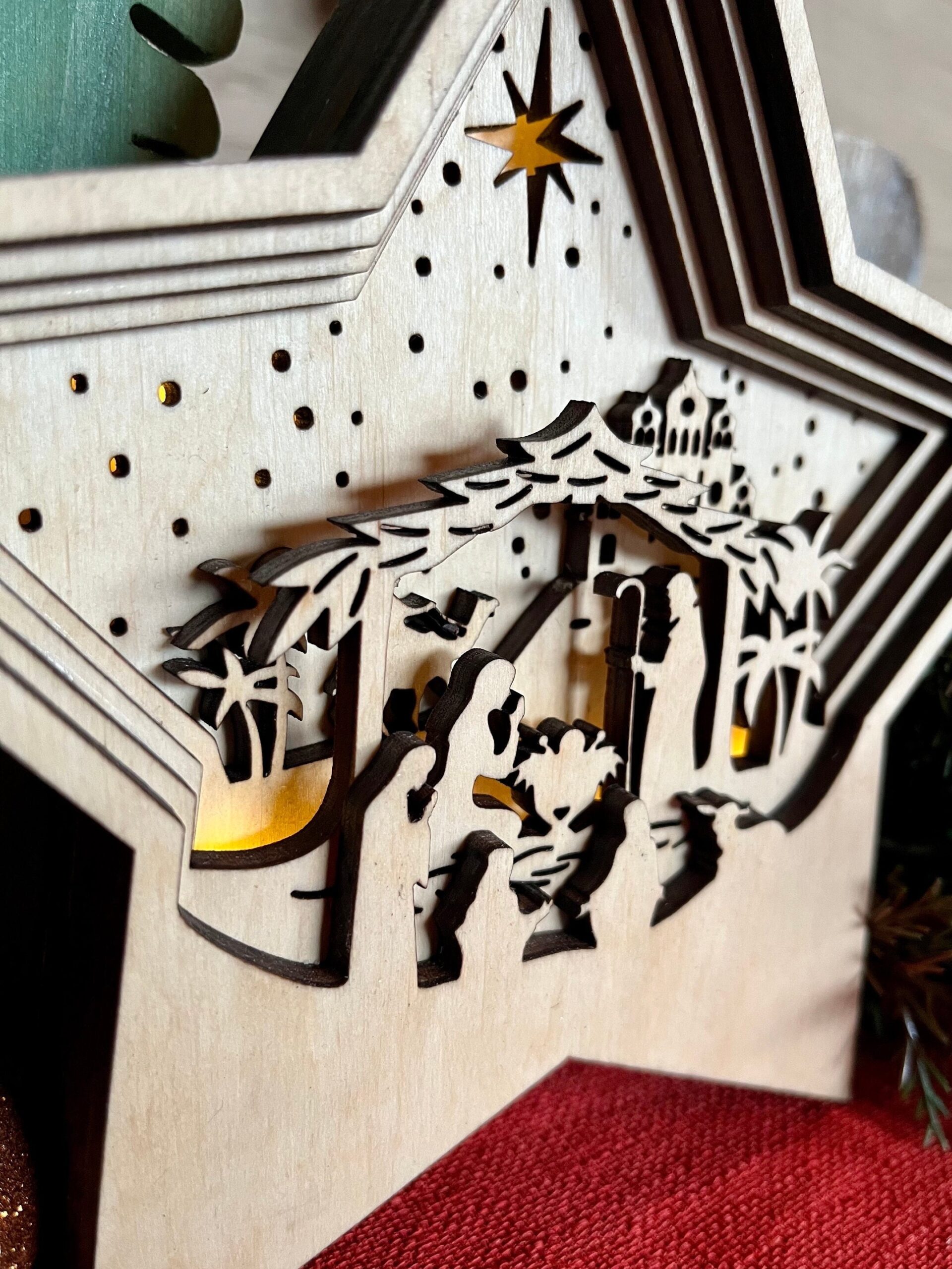 Weihnachtskrippe, Geburt Jesus, Christliche Dekoration, Traditionelle Weihnachtskrippe, handgefertigte Weihnachtskrippe, Krippe aus Holz, Perfektes Geschenk für Oma